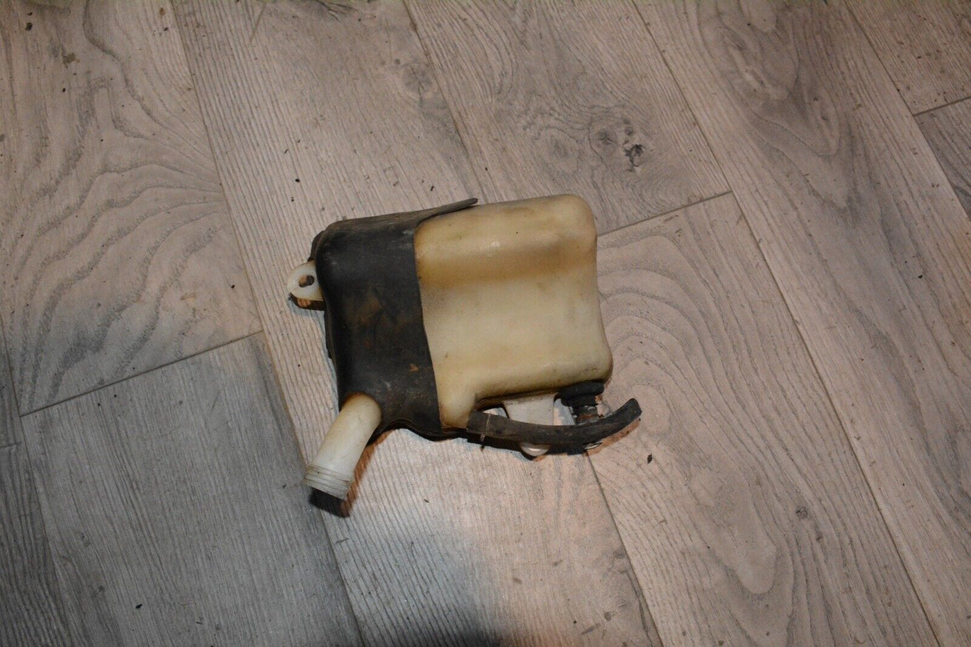 HONDA 1984 1985 84 85 SHADOW 700 vt700c COOLANT WATER TANK RESERVOIR BOTTLE oem