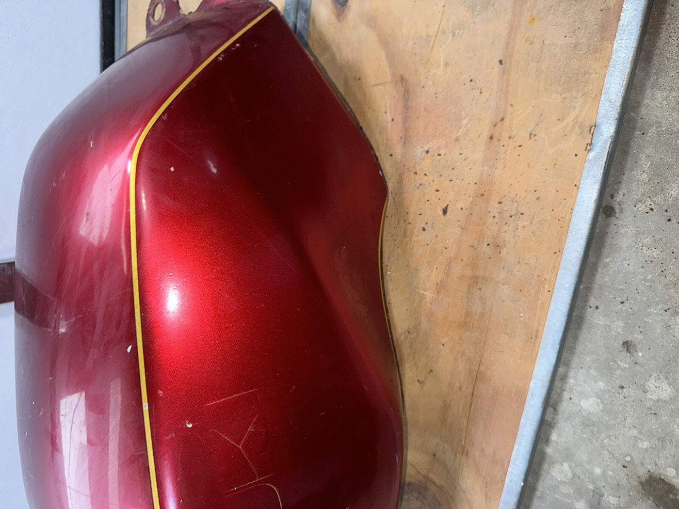 1982 Suzuki GS1100E Fuel Tank GS1100 E GS 1100 E GAS