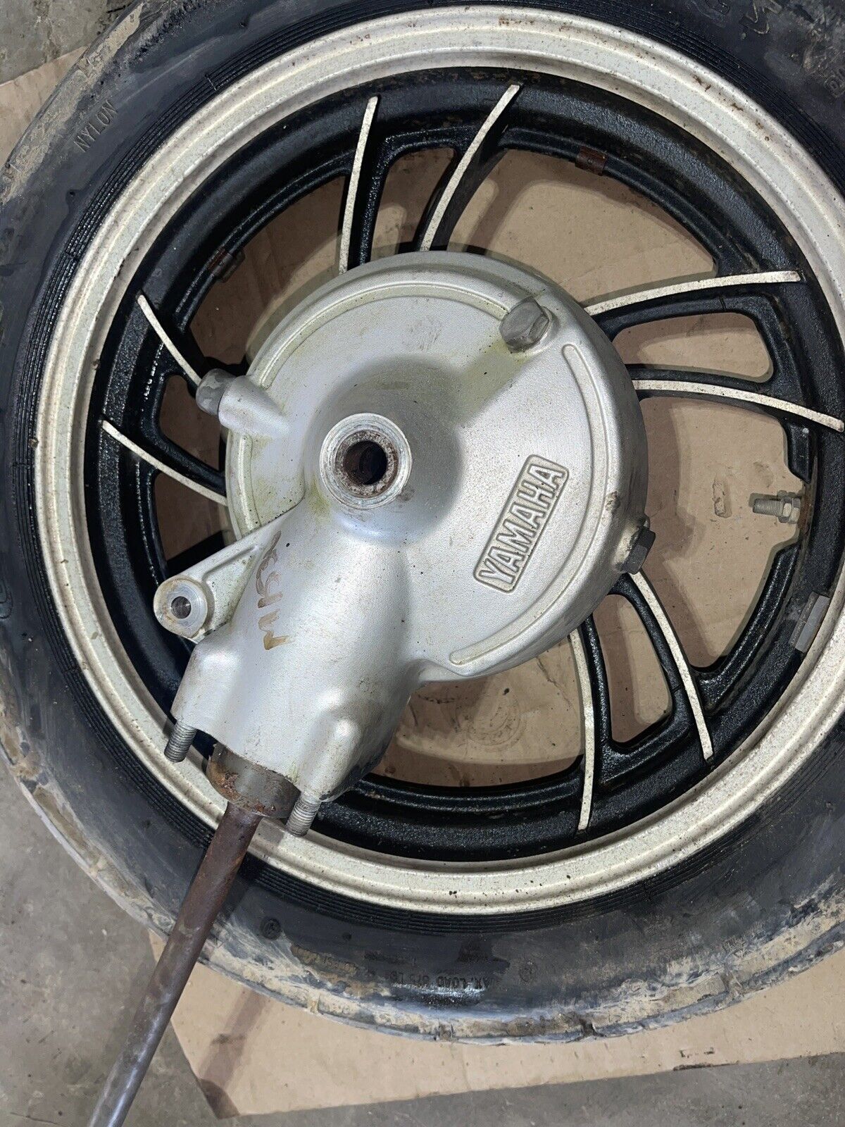 82 Yamaha XV 920 XV920 Virago rear back wheel rim straight