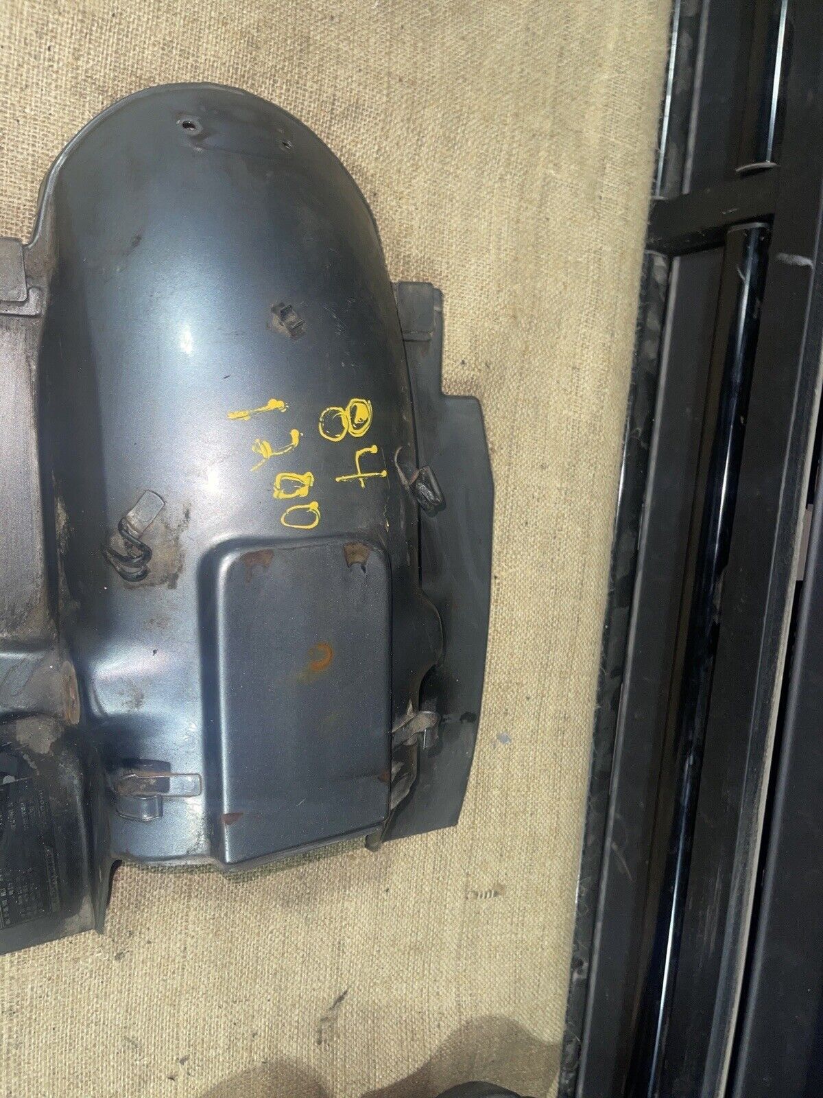 1984 Honda Goldwing 1200 GL1200 REAR BACK WHEEL FENDER MUD GUARD INNER GL 84