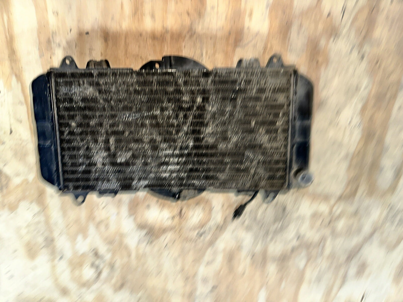 89-90 YAMAHA FZR600 ENGINE RADIATOR MOTOR COOLER COOLING RADIATER