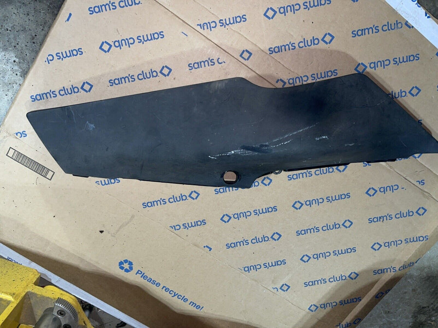 YAMAHA 89-97 FZR 600 FZR600 LEFT SIDE TAIL FAIRING COWL COVER OEM 3HE-21711-00