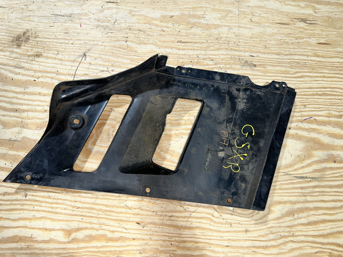 1991 91-92 Suzuki GSXR750 GSXR 750 Left Side Mid Fairing Cowl Body 