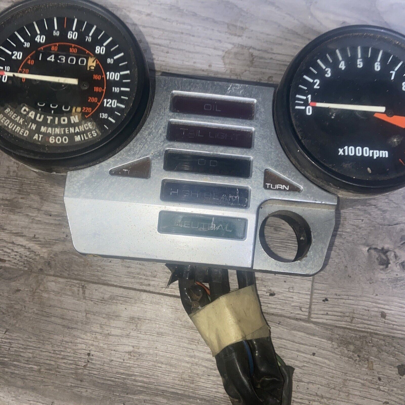 83 HONDA CB550 SPEEDO AND TACHO CLUSTER