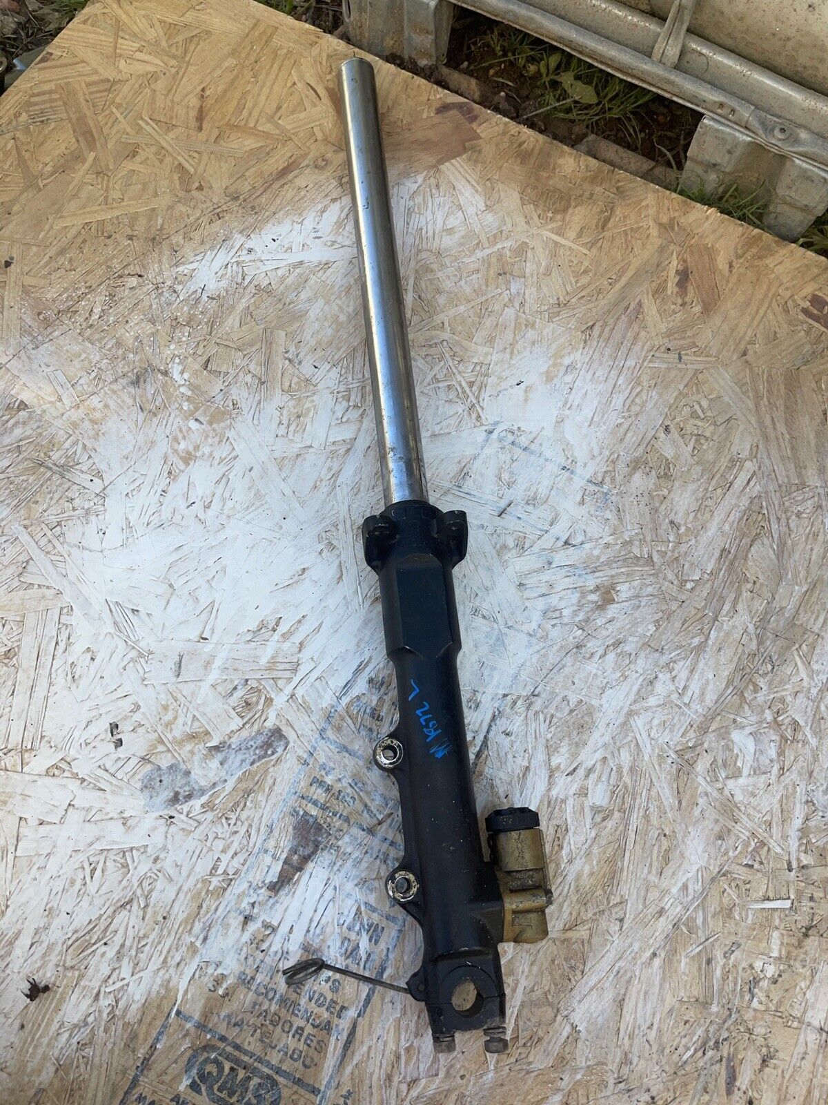 Suzuki gs 1150 left fork