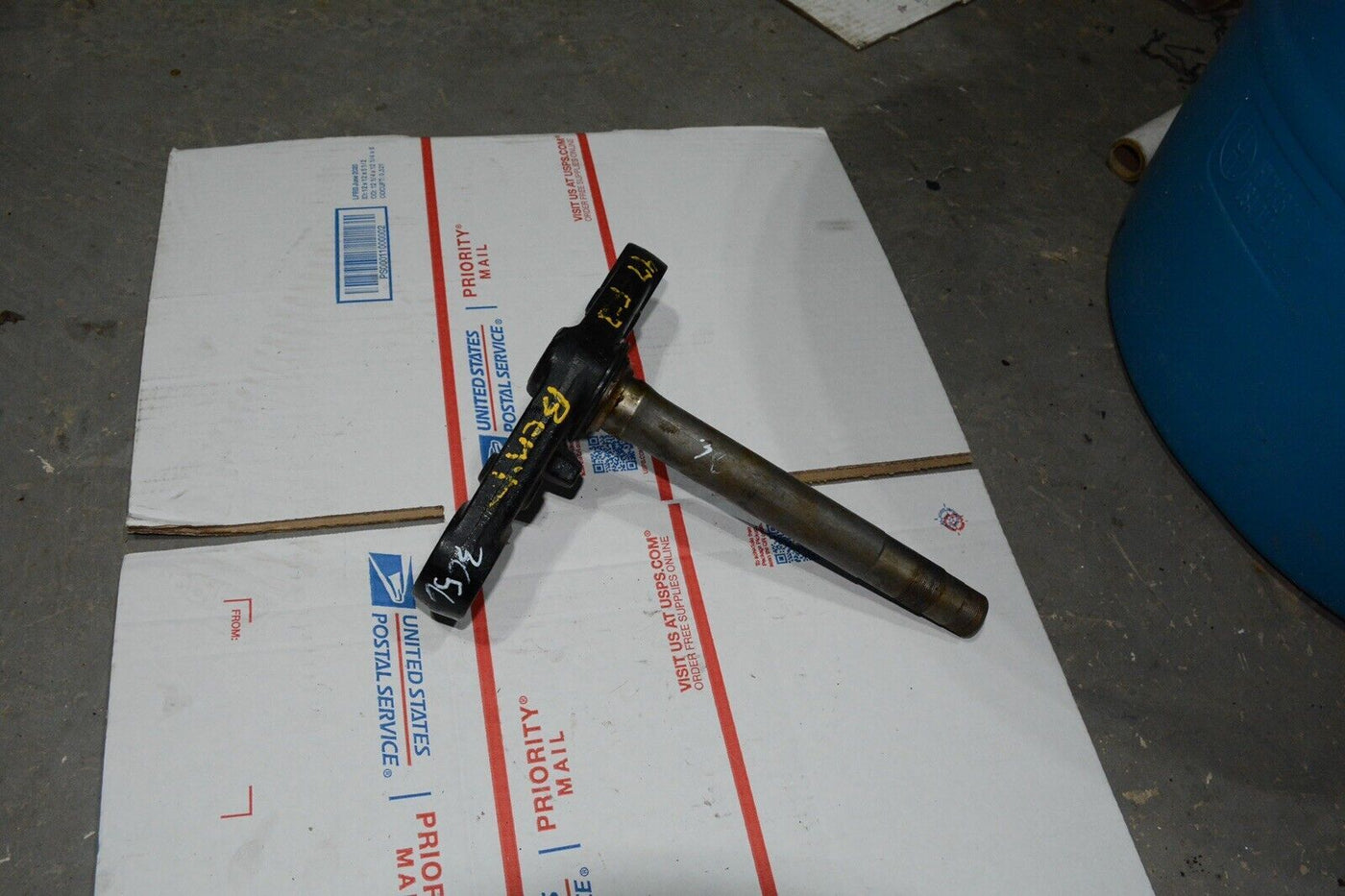 HONDA CBR600F3 FRONT FORKS CLAMP LOWER TRIPLE TREE STEM BENT