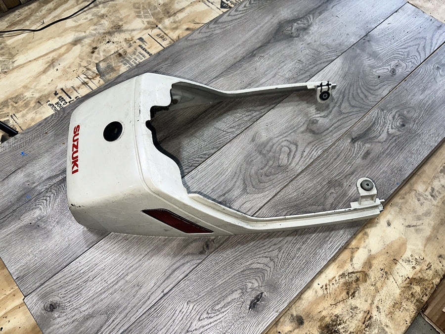 1982 1983 82 83 Suzuki GS1100E Rear Tail Back Piece Fairing Cowl Shroud