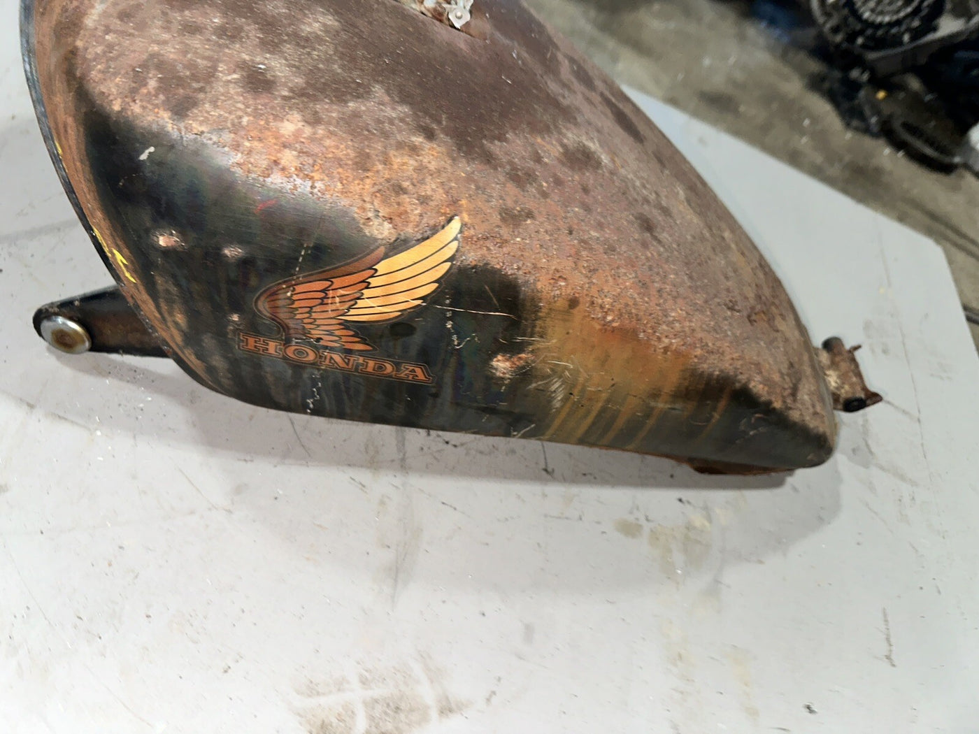85 Honda VF500 VF 500 C V30 Magna Gas Fuel Petrol Tank 