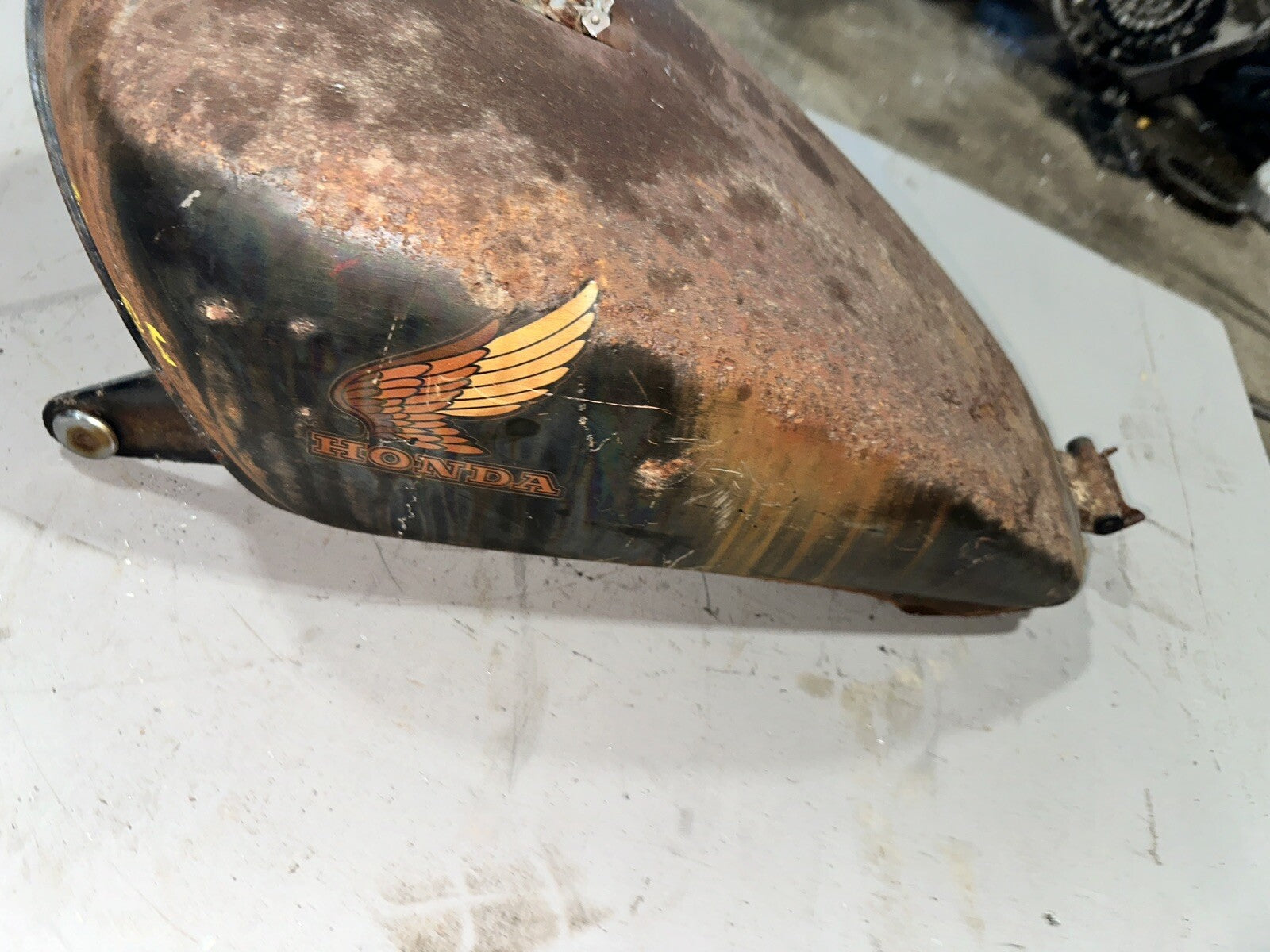 85 Honda VF500 VF 500 C V30 Magna Gas Fuel Petrol Tank 