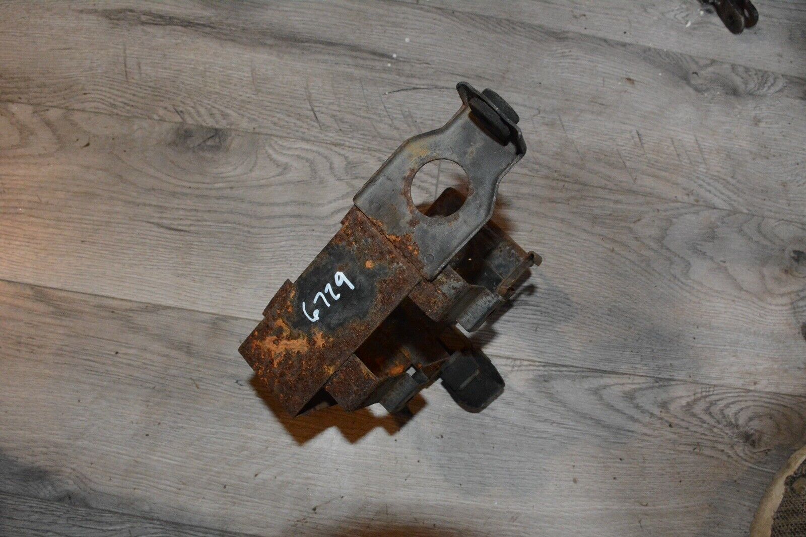1983 Suzuki GS1100GL OEM BATTERY TRAY BOX HOLDER