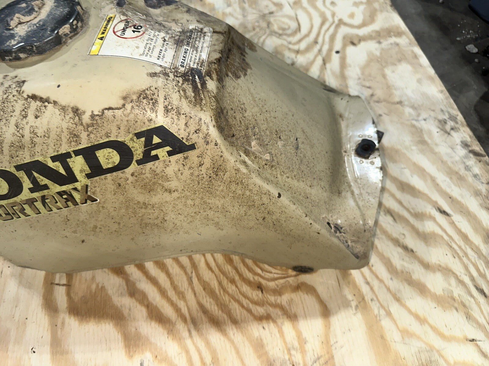 1994-2000 Honda TRX300 TRX FourTrax 300 Fuel Gas Petrol Tank Reservoir