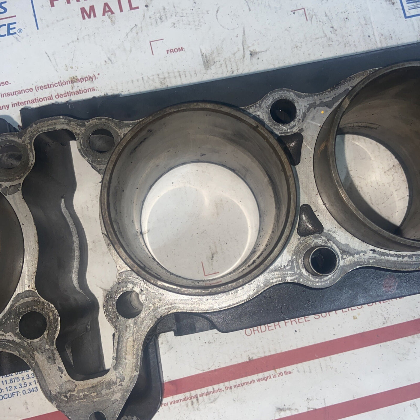 1989 Suzuki GSXR ENGINE MOTOR PISTON CYLINDERS BLOCK JUG