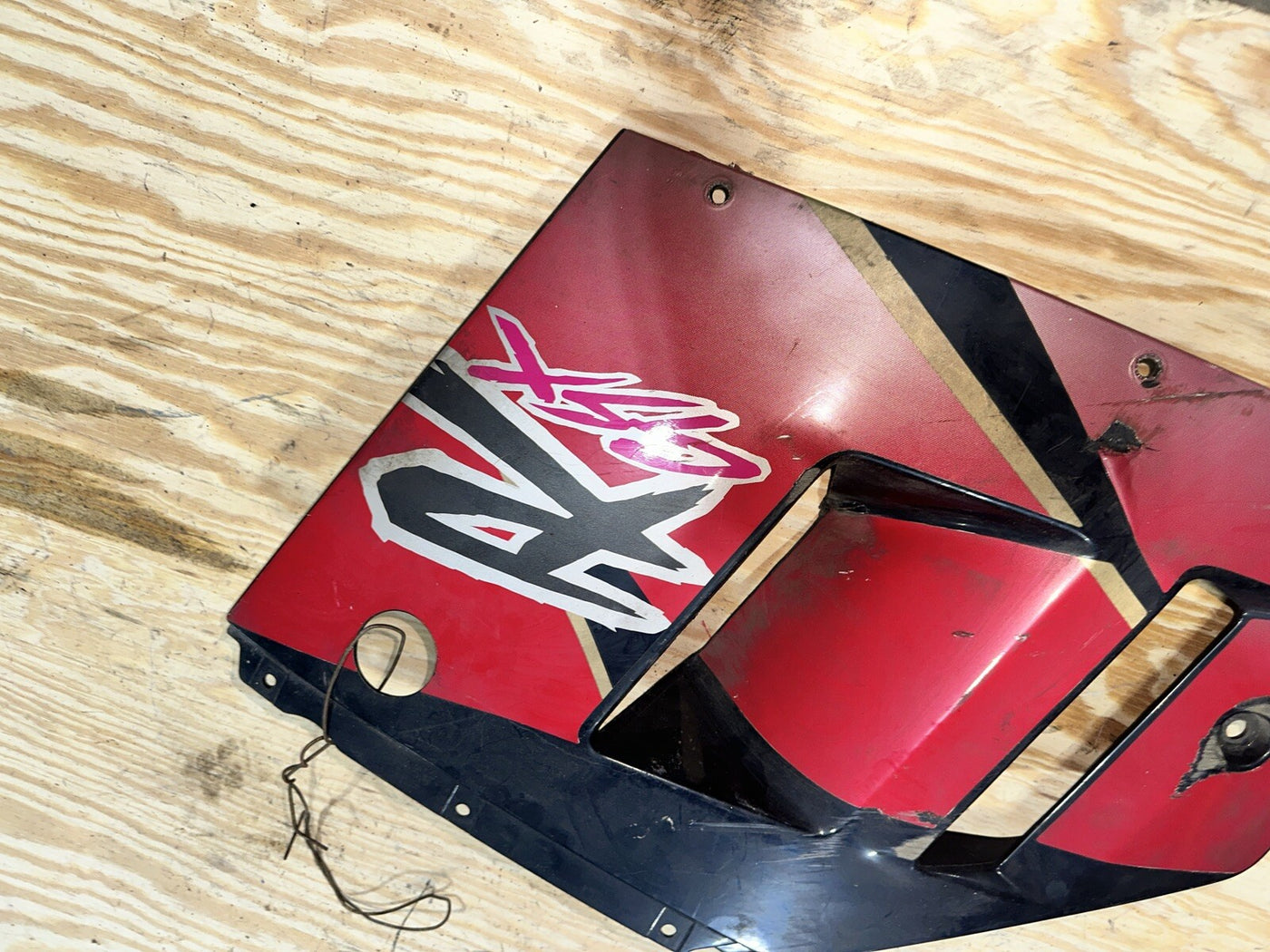 1991 1992 Suzuki GSXR1100 1100 Right Side Fairing Cowling OEM 94431-40C0