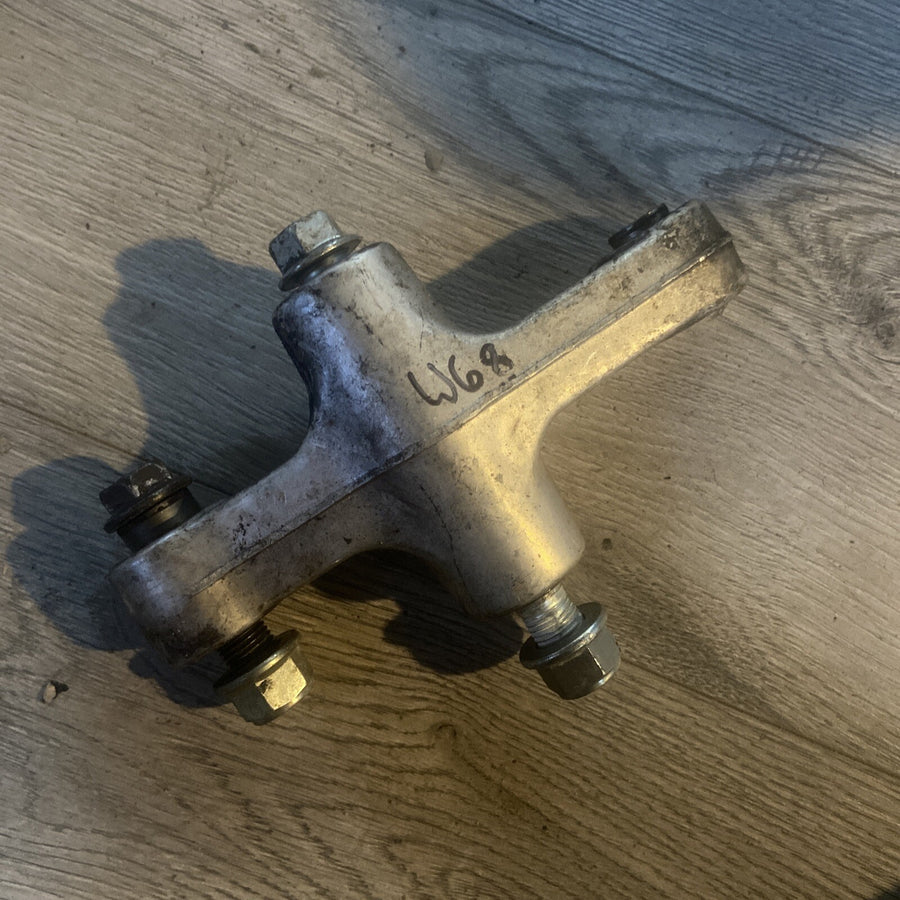 00-03 SUZUKI BANDIT GSF OEM REAR DOGBONE SHOCK LINKAGE LINK