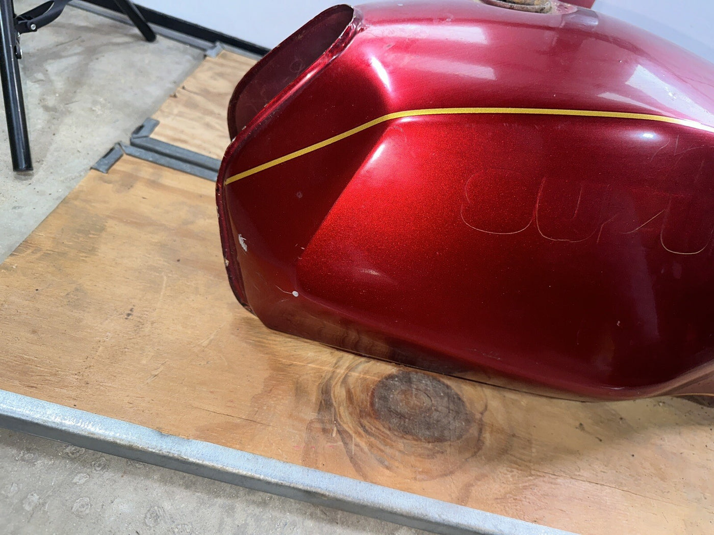 1982 Suzuki GS1100E Fuel Tank GS1100 E GS 1100 E GAS