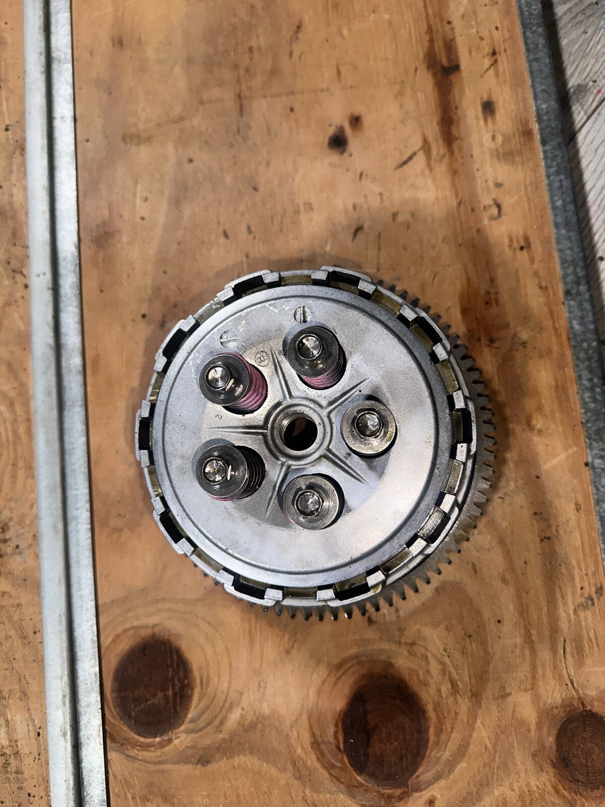 04-05 Suzuki GSXR 600 GSXR600 Clutch Basket Hub No Springs Or Bolts