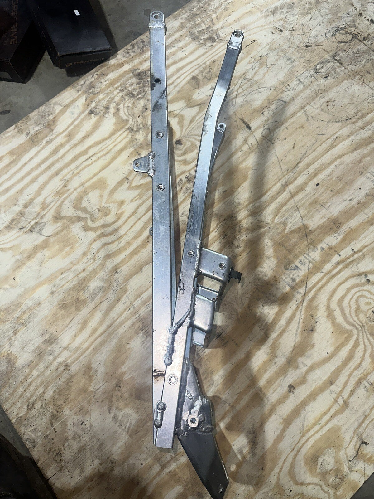 93-96 Suzuki Gsxr 750 Rear Subframe  Sub Frame Straight