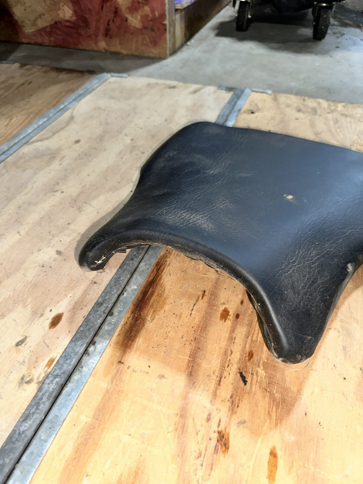 03-04 HONDA CBR600RR CBR600 FRONT DRIVERS SEAT PAD SADDLE PILLION