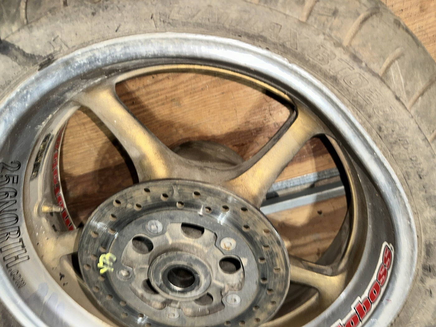 2003 - 2005 Yamaha Yzf R6 06 - 09 R6s Oem Rear Wheel Rim Tire