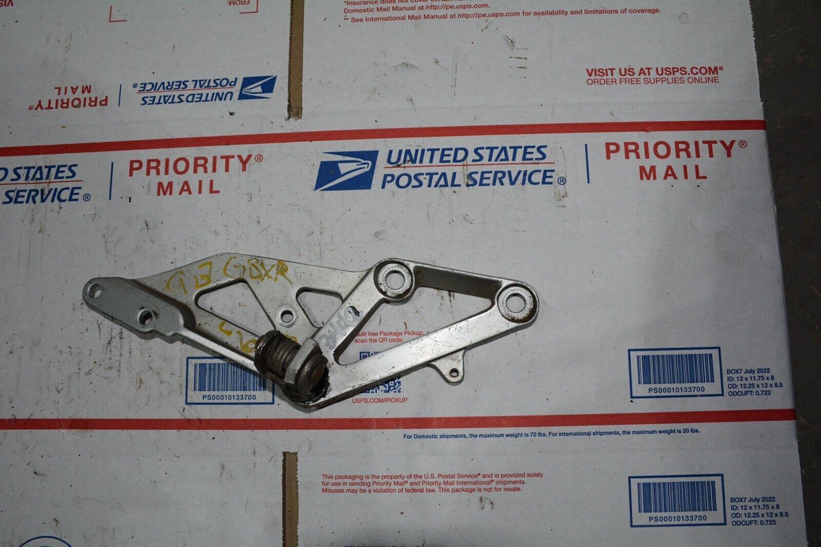 92 93 Suzuki GSXR 600 750 Front Right Rearset Foot Peg