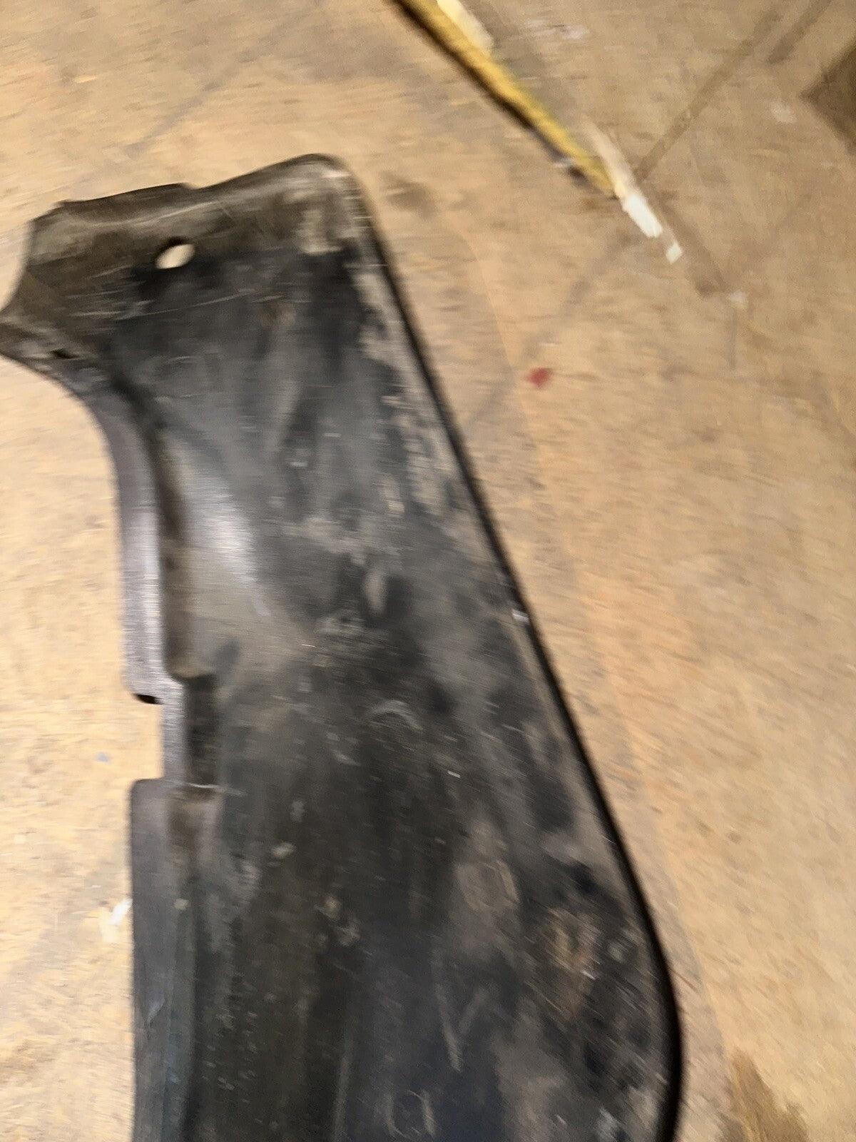 91 92 GSXR1100 LEFT REAR BACK TAIL FAIRING UNDERTAIL COWL PLASTIC