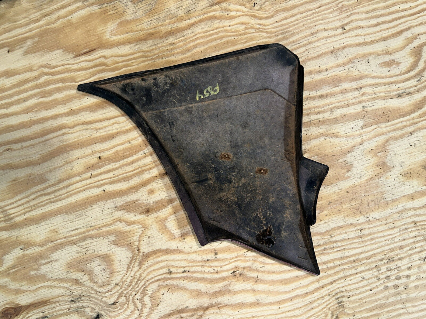 Suzuki GS550L Right Side Cover  47111-43510-22 P3675