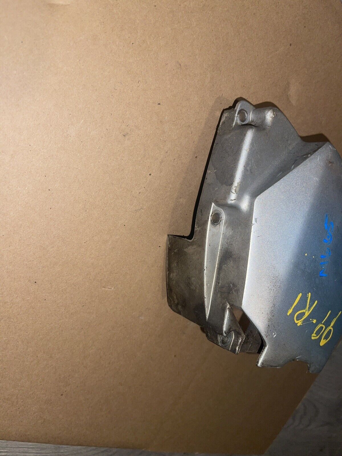 98-01 Yamaha YZF R1 YZFR1 Front Sprocket Cover