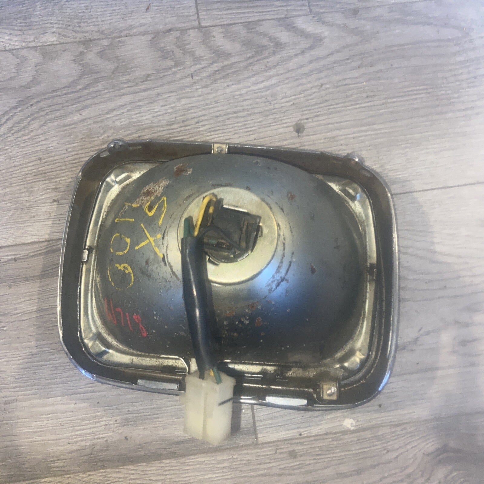 1980 Yamaha XS1100G XS1100 Headlight Assembly