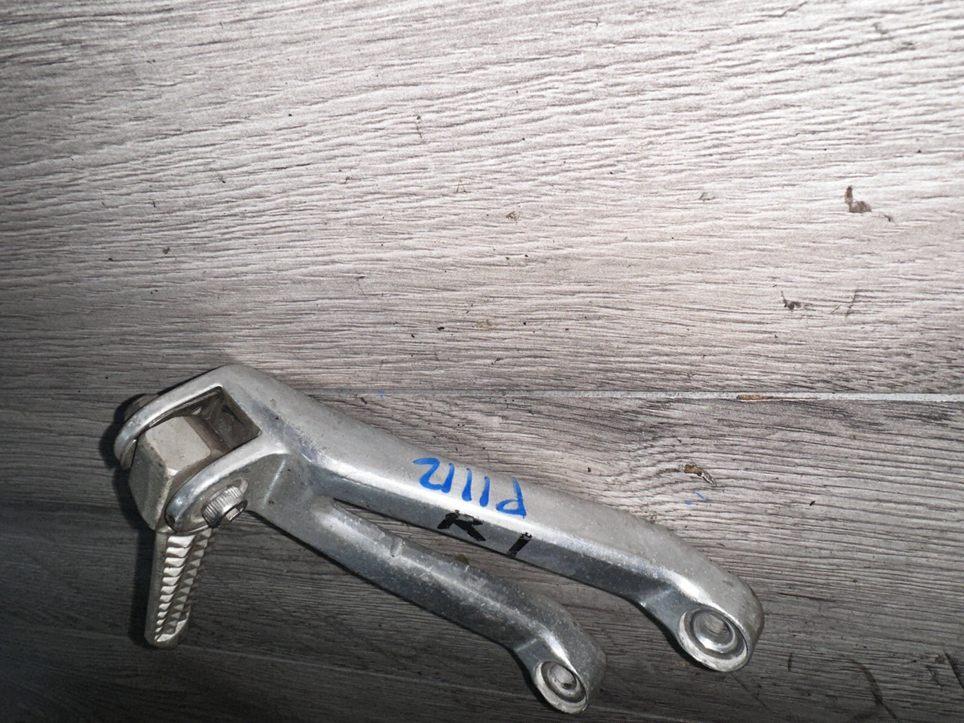 98-01 Yamaha YZF R1 YZFR1 Rear Left Passenger Peg Bracket