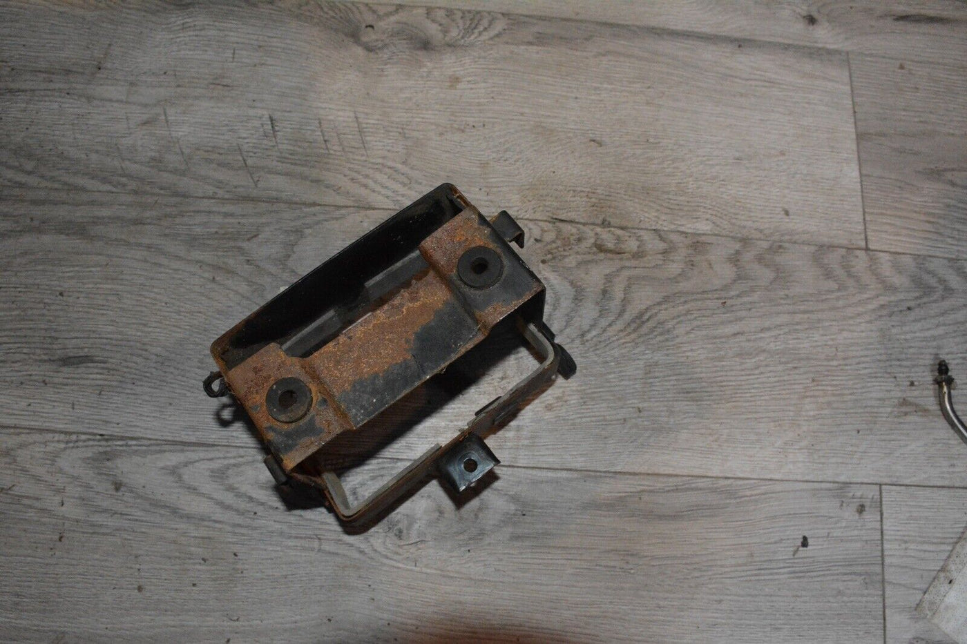 89 Suzuki GS 500E  Battery Box Holder Mount Bracket 41540-01D10