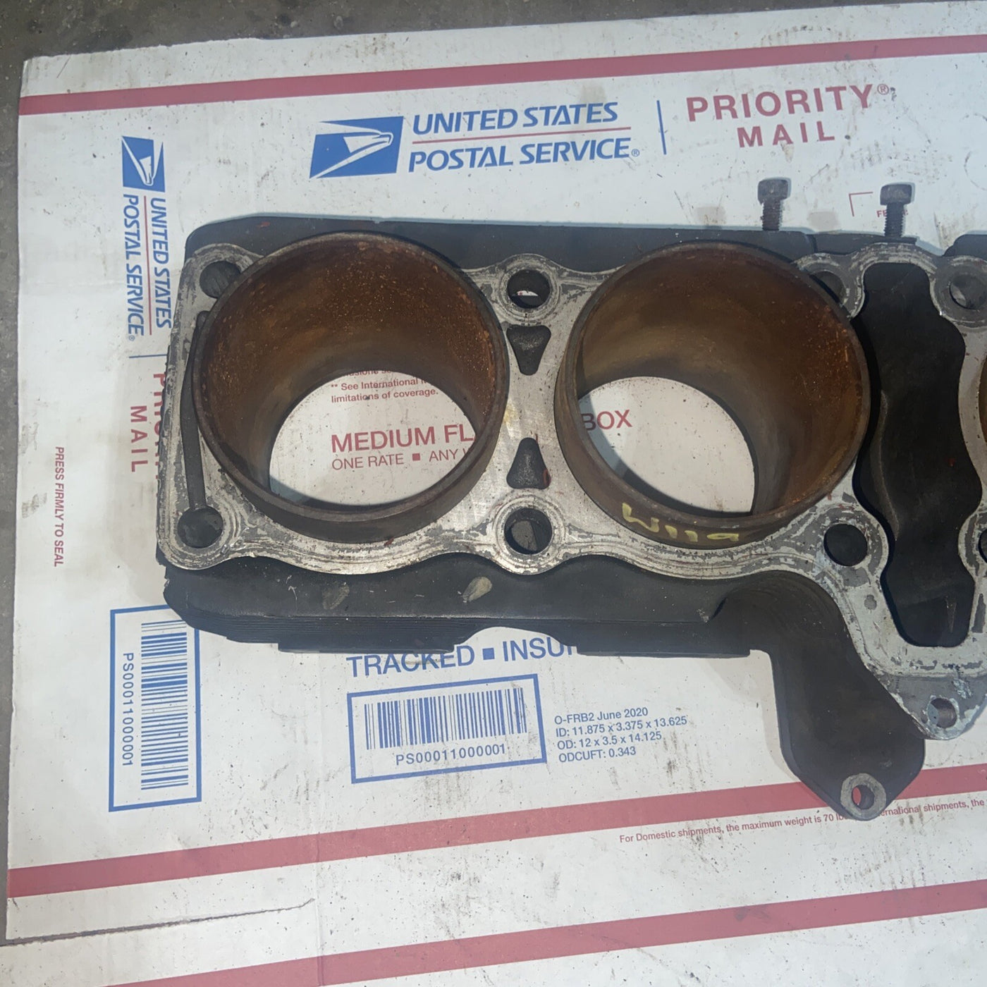 1989 Suzuki GSXR ENGINE MOTOR PISTON CYLINDERS BLOCK JUG