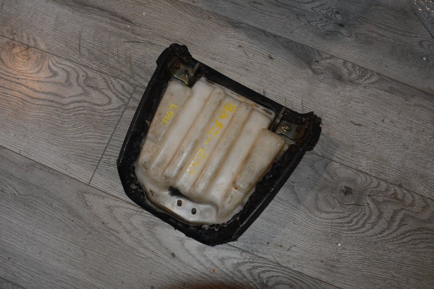 Yamaha FZ-600 Rear Seat 86-88 OEM