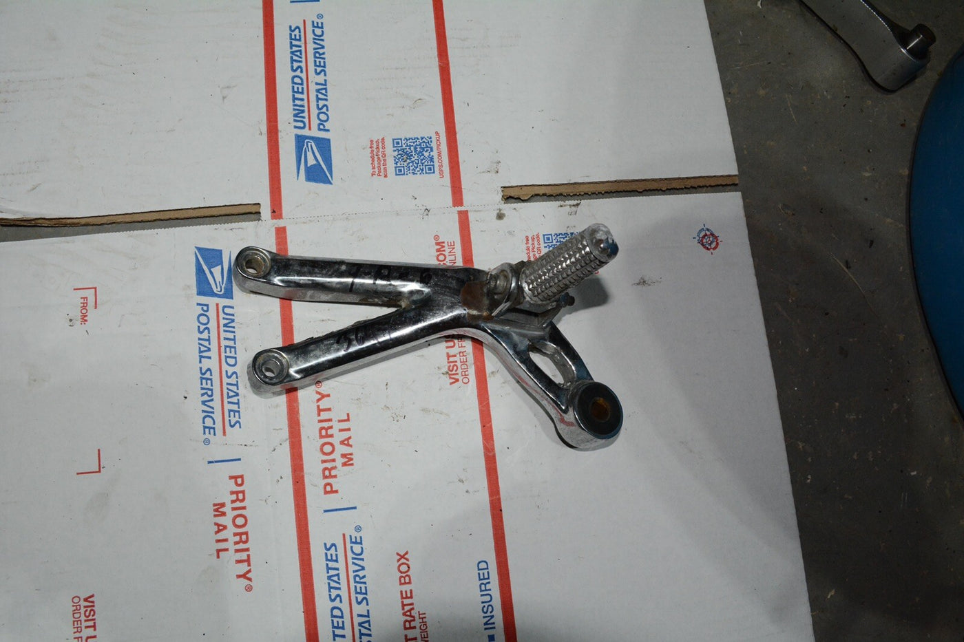 Right Rear Back Passenger Peg Bracket Side Yamaha YZF R6