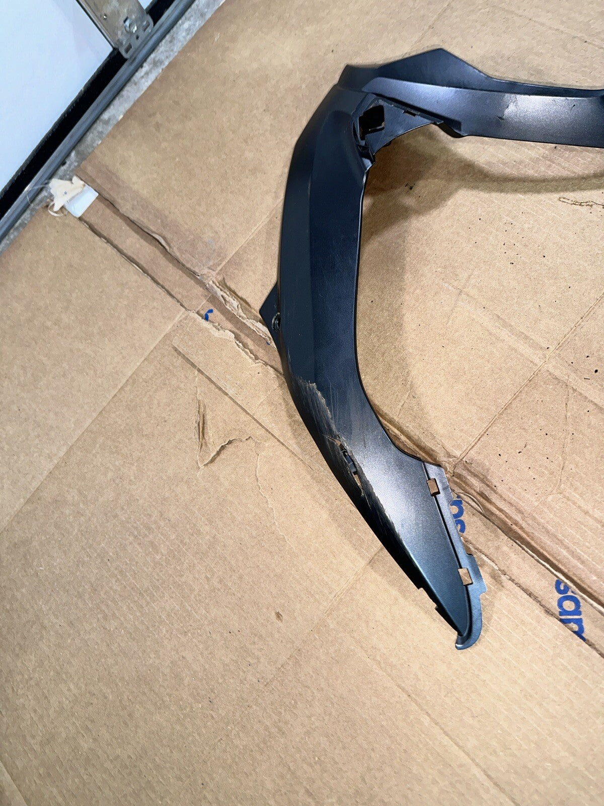2018 SUZUKI GSXR1000R LEFT BACK MID SIDE FAIRING COWL SHROUD 94482-17K Damage