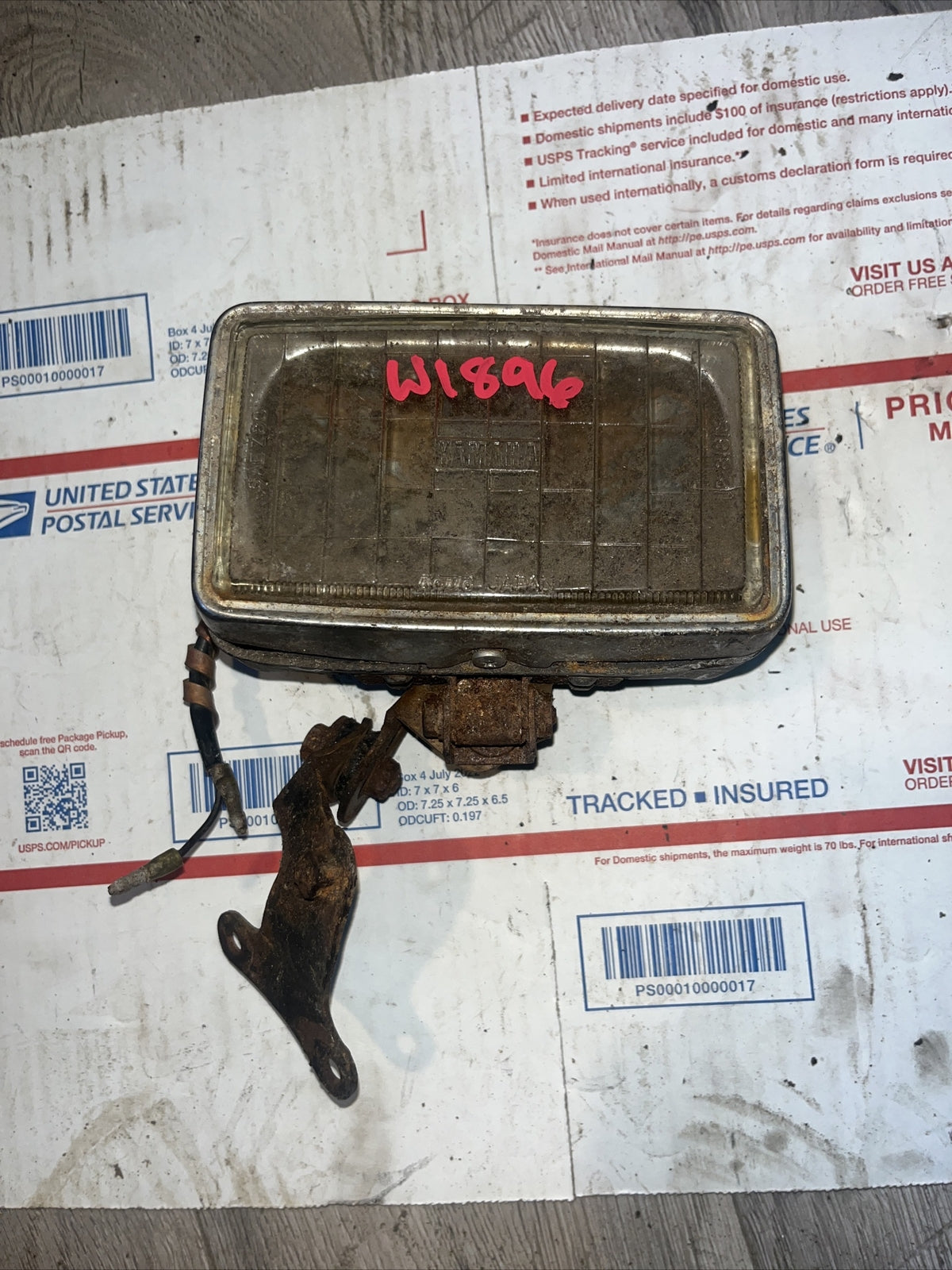 MOTORCYCLE HEADLIGHT GLASS USED