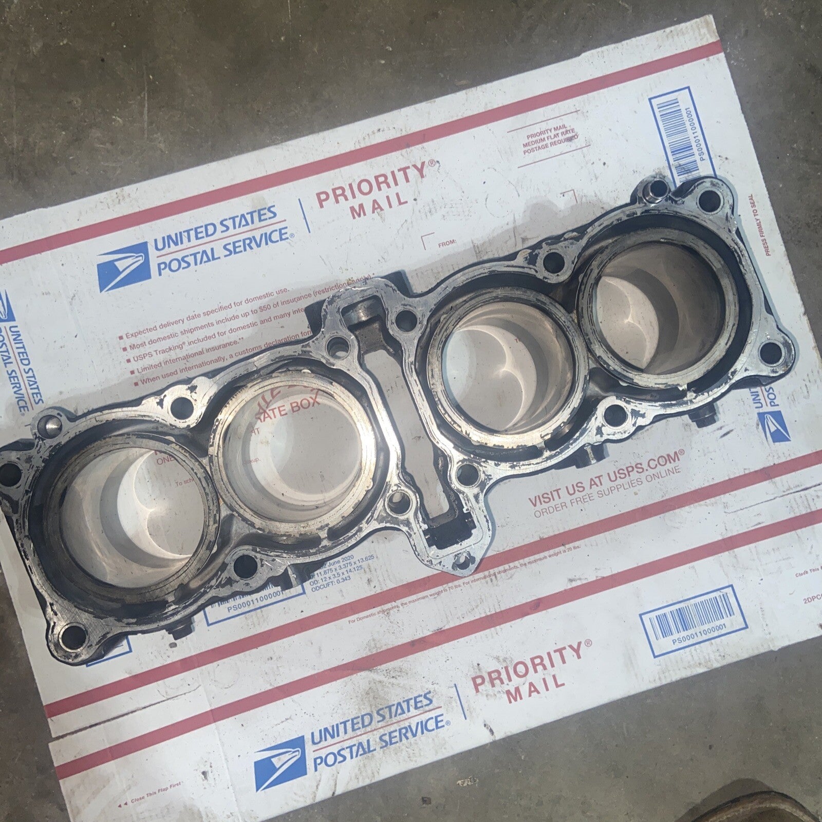1993 Suzuki GSXR750 ENGINE MOTOR PISTON CYLINDERS BLOCK JUG