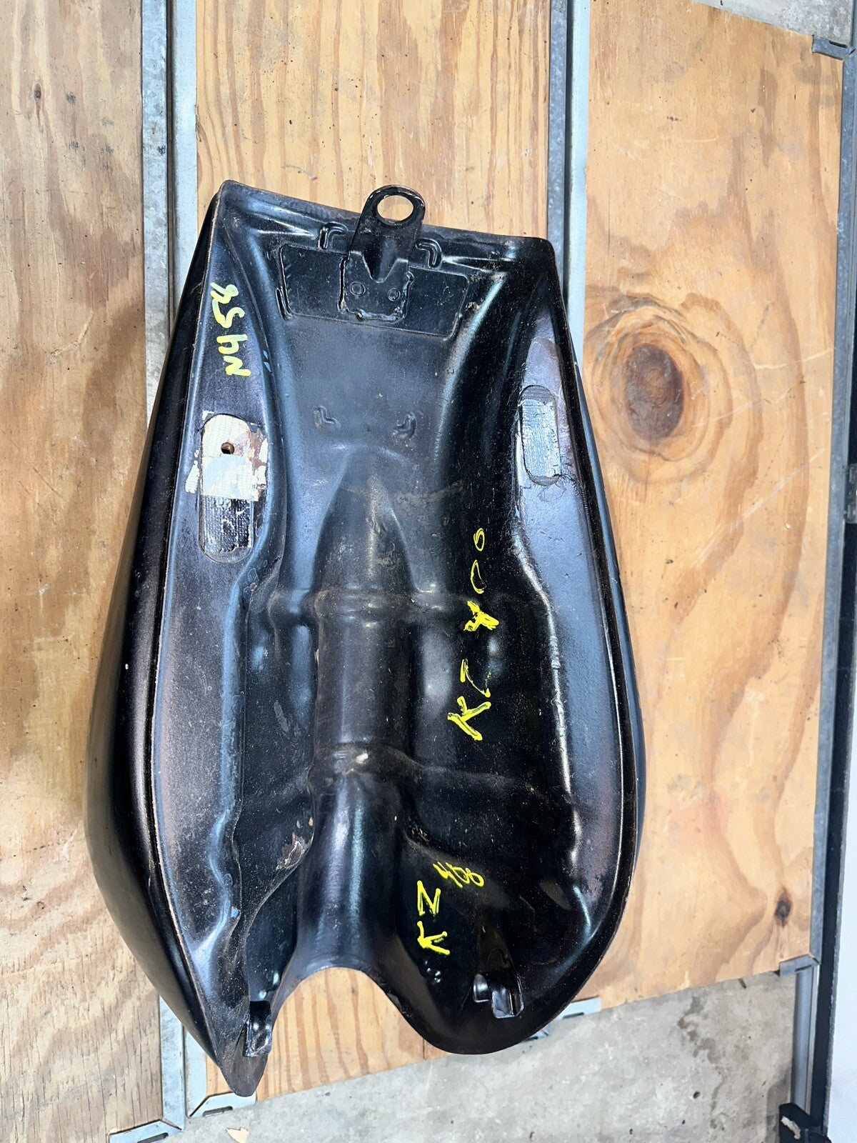 KAWASAKI KZ 400 440 LTD 1979-1983 GAS FUEL PETROL TANK OEM