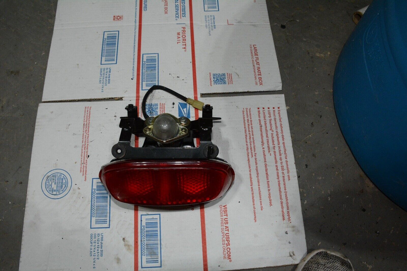 OEM Rear Brake Light / Taillight Lamp 93-04 ZX6 ZX600E Ninja 600 ZX6E ZZR600