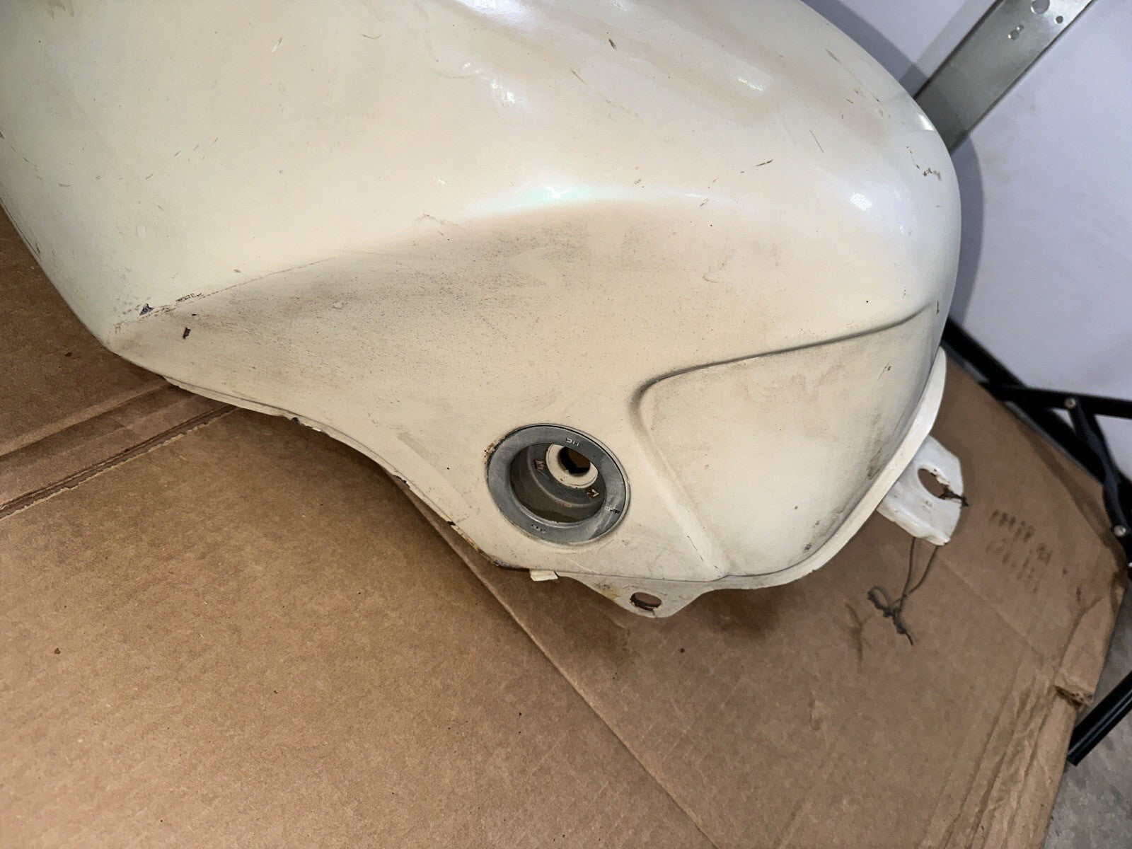 1984 85 HONDA VF500F VF 500 F INTERCEPTOR FUEL GAS PETRO TANK OEM 175A1-MF2-670