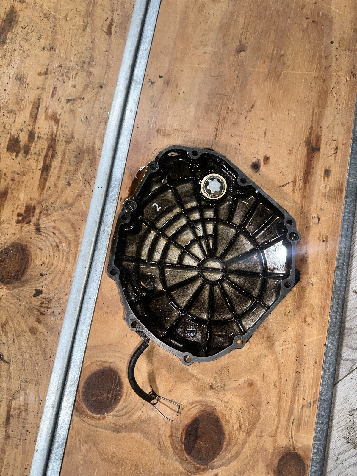 04-05 SUZUKI GSXR600 CLUTCH SIDE ENGINE MOTOR COVER