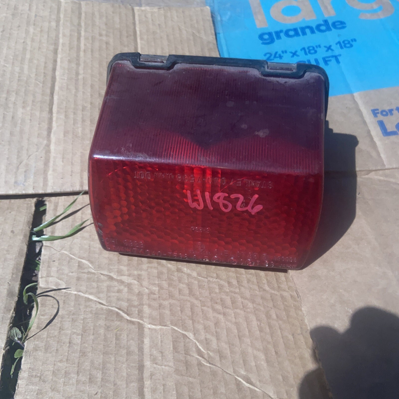 1992 YAMAHA FZR600 REAR TAIL TAILLIGHT BACK BRAKE LIGHT