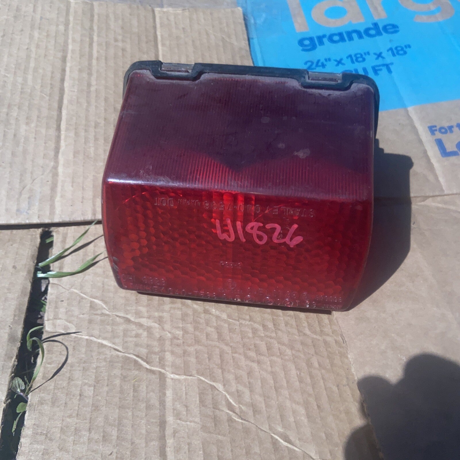 1992 YAMAHA FZR600 REAR TAIL TAILLIGHT BACK BRAKE LIGHT