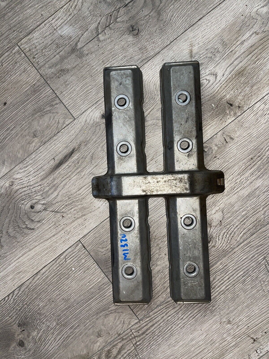 1991 Yamaha FZR600R ENGINE TOP END CYLINDER HEAD VALVE COVER FZR 600 91