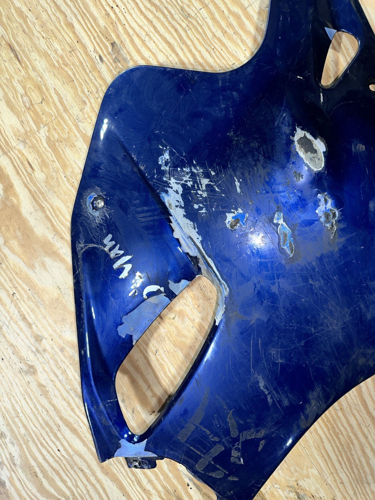 92 93 SUZUKI GSXR 600 750 LEFT SIDE LOWER FAIRING COWL OEM 94481-17E0