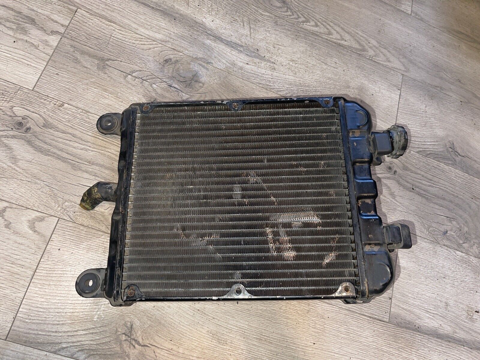 1985 85 HONDA GOLDWING 1200 GL1200 ENGINE MOTOR COOLING COOLER RADIATOR