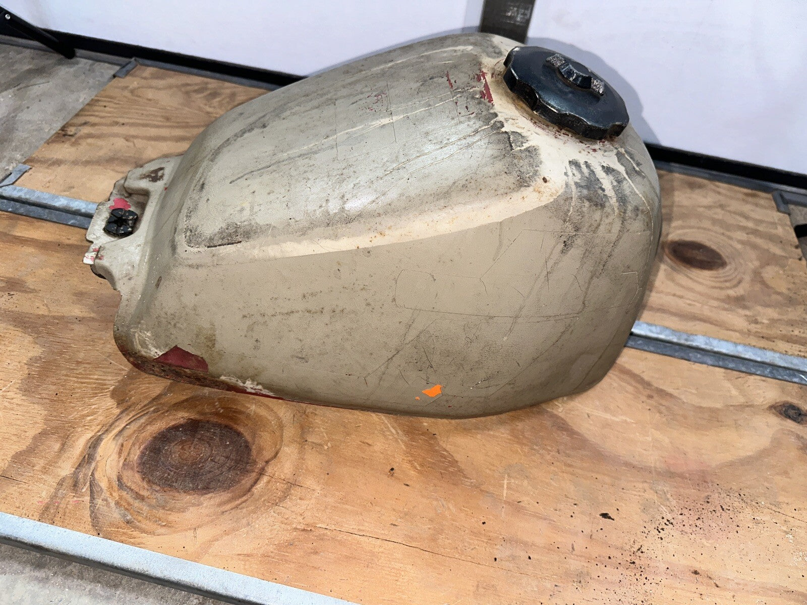 1984 Honda ATC 200 M 200m gas tank fuel tank