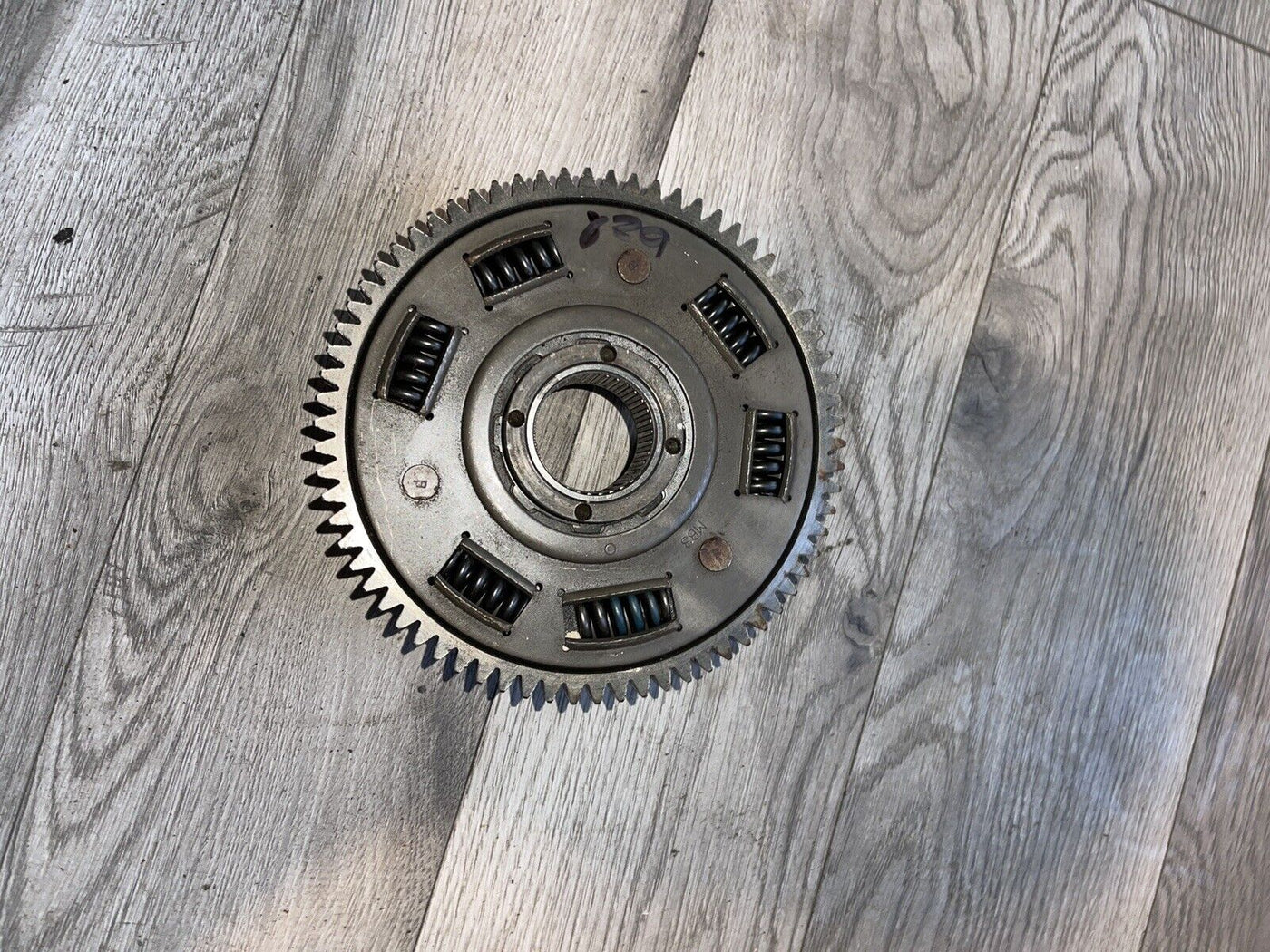 1981 HONDA CB650C  CLUTCH BASKET