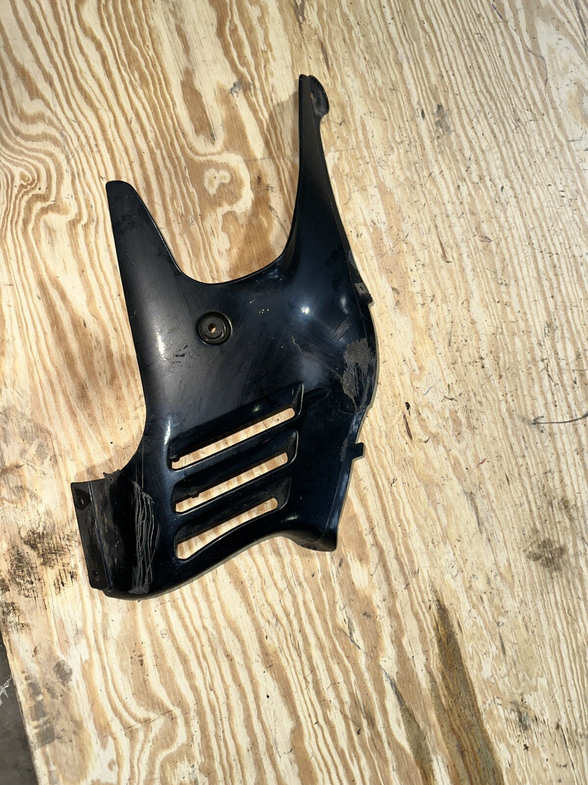 88-97 SUZUKI KATANA 600 GSX600F RIGHT LOWER BOTTOM BELLY SIDE FAIRING COWL 