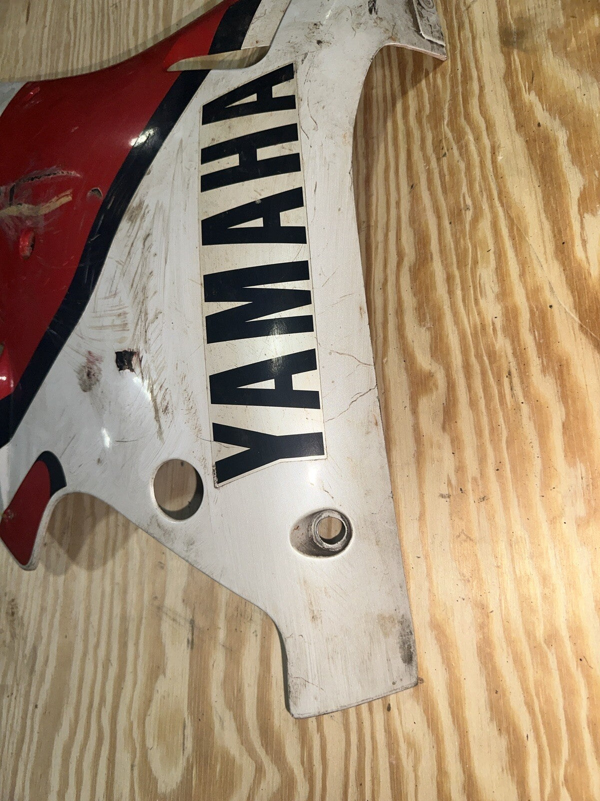 87 Yamaha FZ 700 Genesis Right Side Fairing 2KT-W283F-00-2X 1987