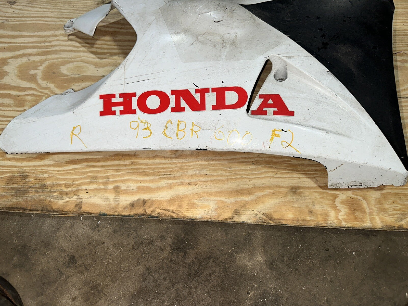 91-94 HONDA CBR600 F2 Right Side Lower Fairing Cowling 64350-MV9-0000